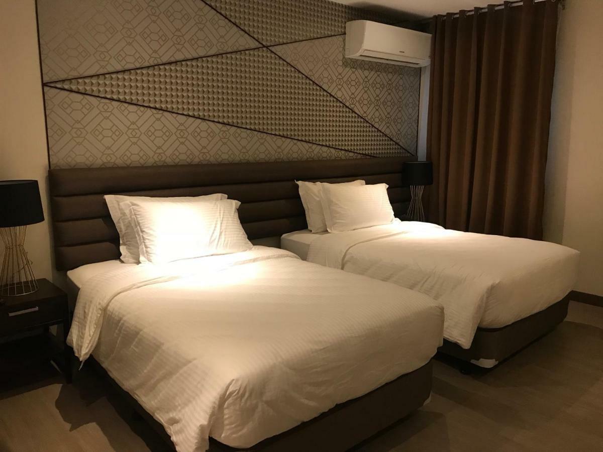 Maxx Hotel Ortigas Pasig City Exteriör bild